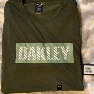 Oakley Men’s Tshirt